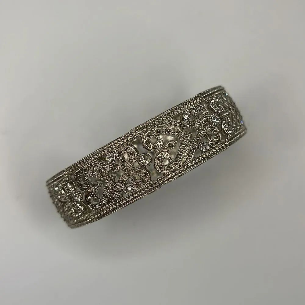 Premier Designs Vintage “Unbelievable” Stretch Bracelet